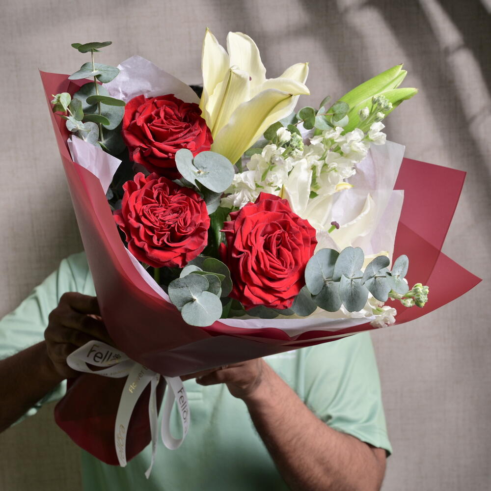 Elegant Ecuador Rose and White Lily Bouquet 6553