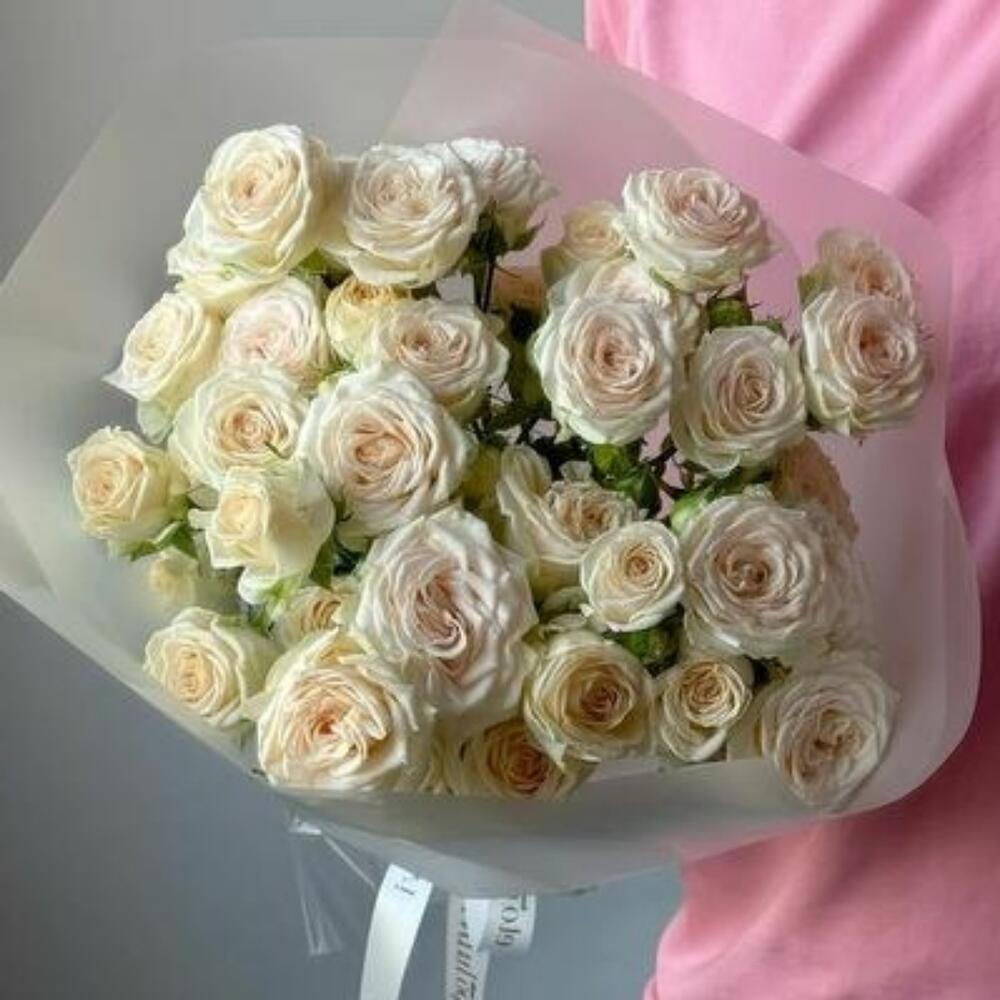 Cream spray roses