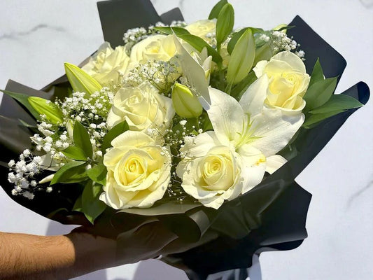 Lily in White ROSES